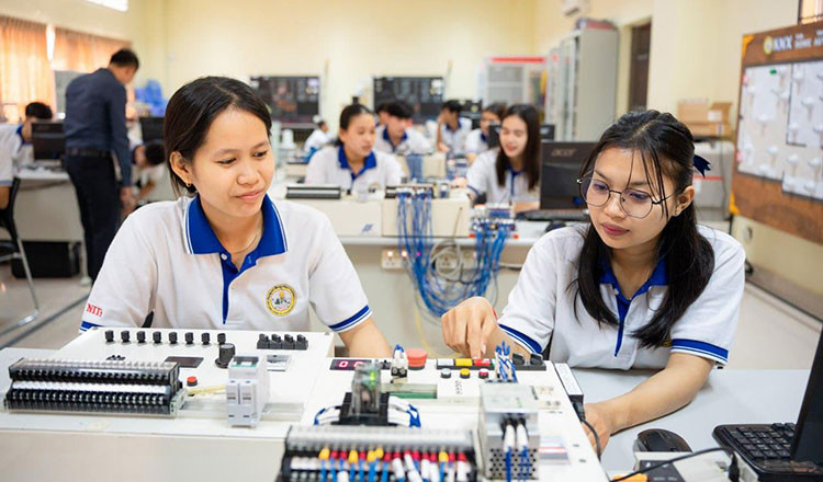 ៤៥ ឆ្នាំក្រោយ ៧ មករា៖ សមិទ្ធផលអភិវឌ្ឍន៍ធនធានមនុស្ស