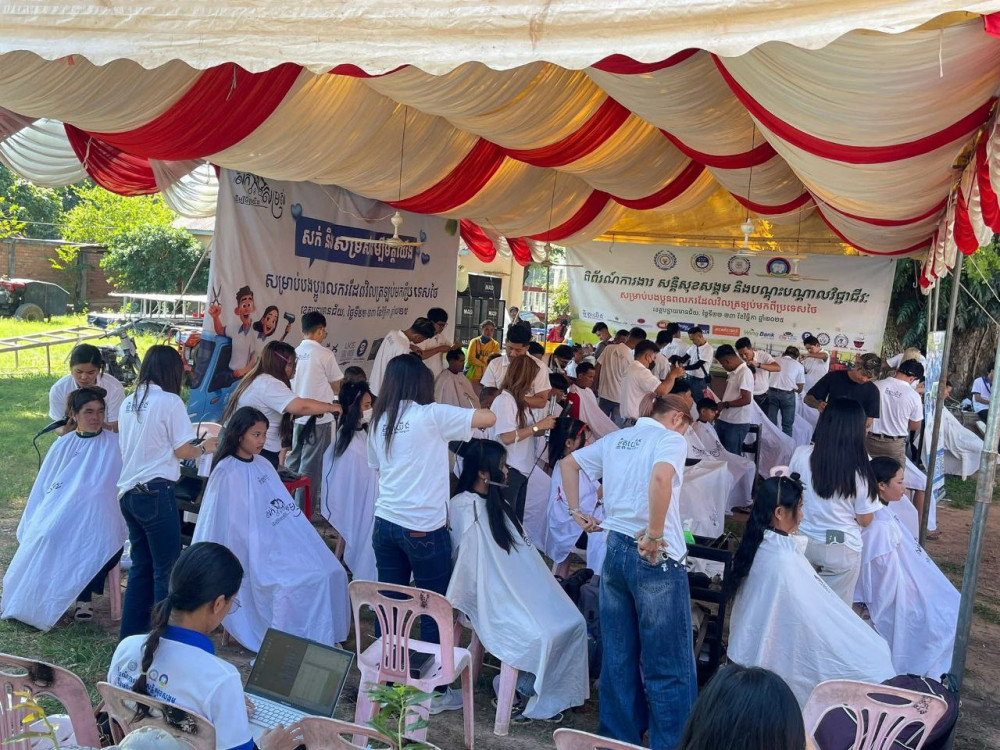 អតីតពលករនៅបន្ទាយមានជ័យ សាទរក្រសួងការងារ នាំយកឱកាសការងារជាង ៦,០០០ កន្លែងដល់មូលដ្ឋាន ដោយឥតបង់ថ្លៃ