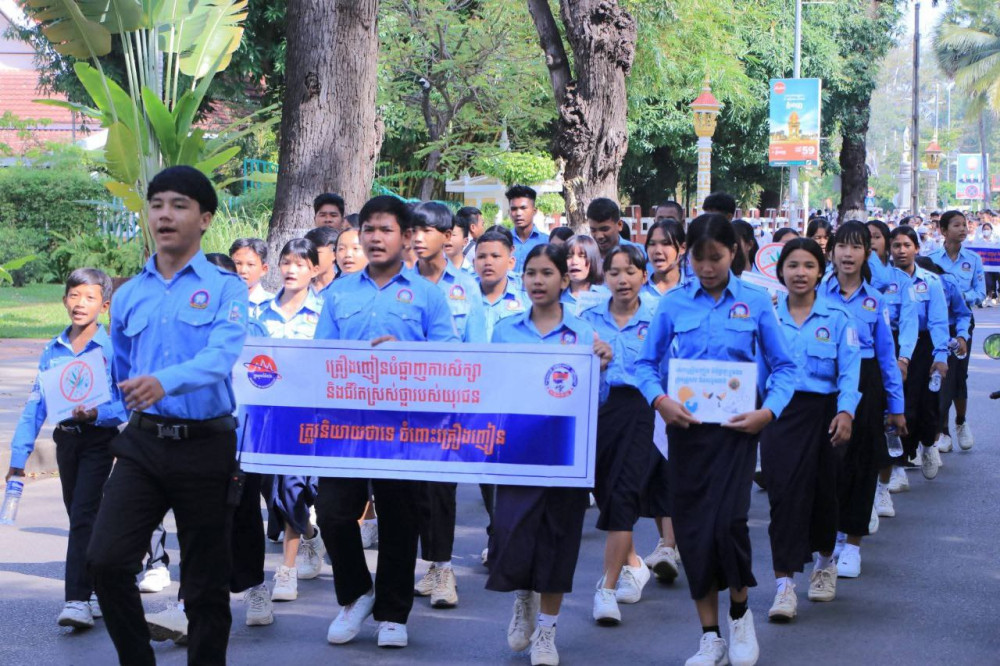 កម្ពុជាជំរុញយុទ្ធនាការប្រឆាំងគ្រឿងញៀន ជាពិសេសណែនាំយុវជនឲ្យចៀសវាងបារីអេឡិចត្រូនិក