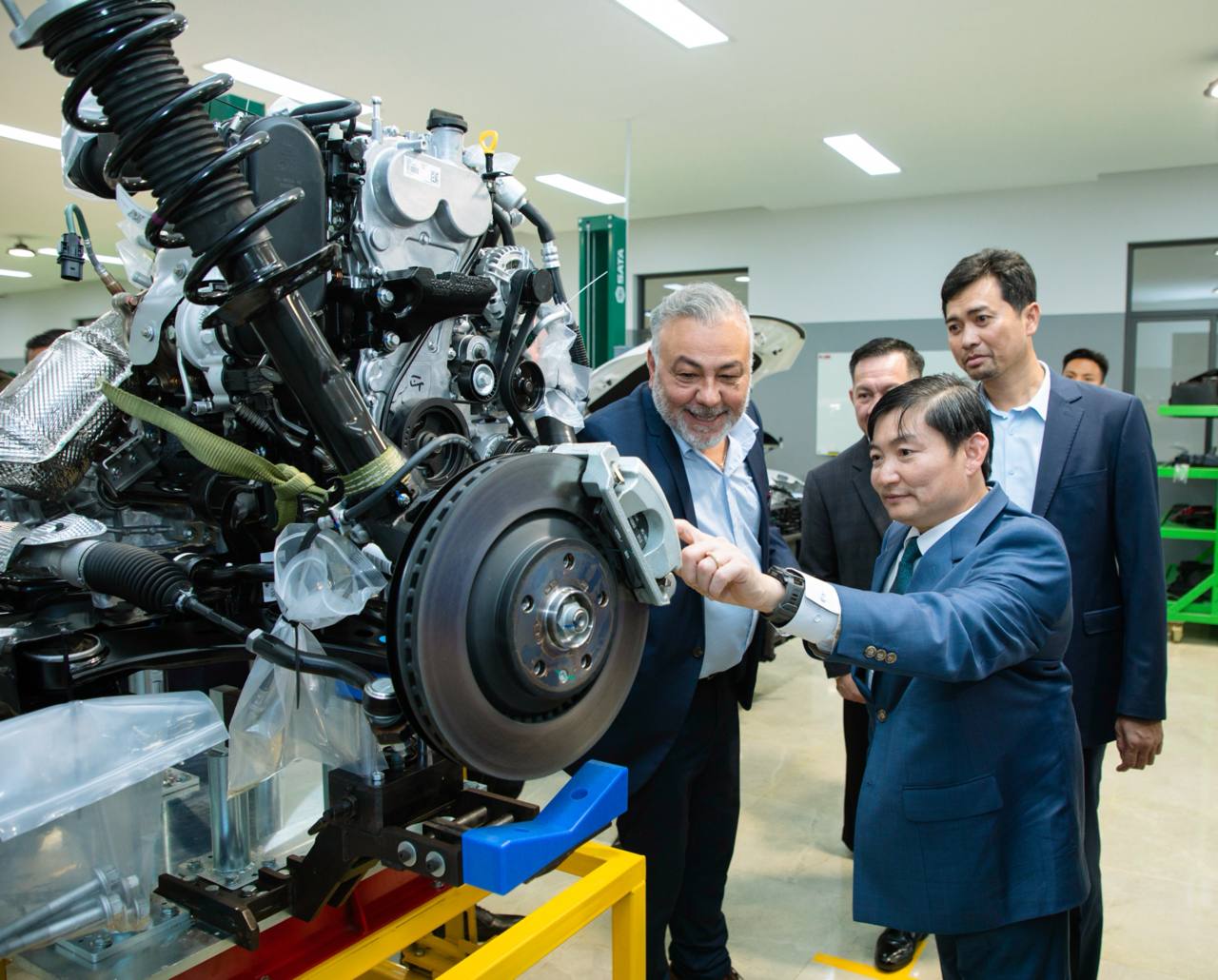 កម្ពុជា-អូស្ត្រាលី បិទសិក្ខាសាលាភាពជាដៃគូវិស័យបណ្ដុះបណ្ដាលបច្ចេកទេស៖ គាំទ្រការបង្កើតមជ្ឈមណ្ឌលឧត្តមភាពយានយន្ត (ACE-C)