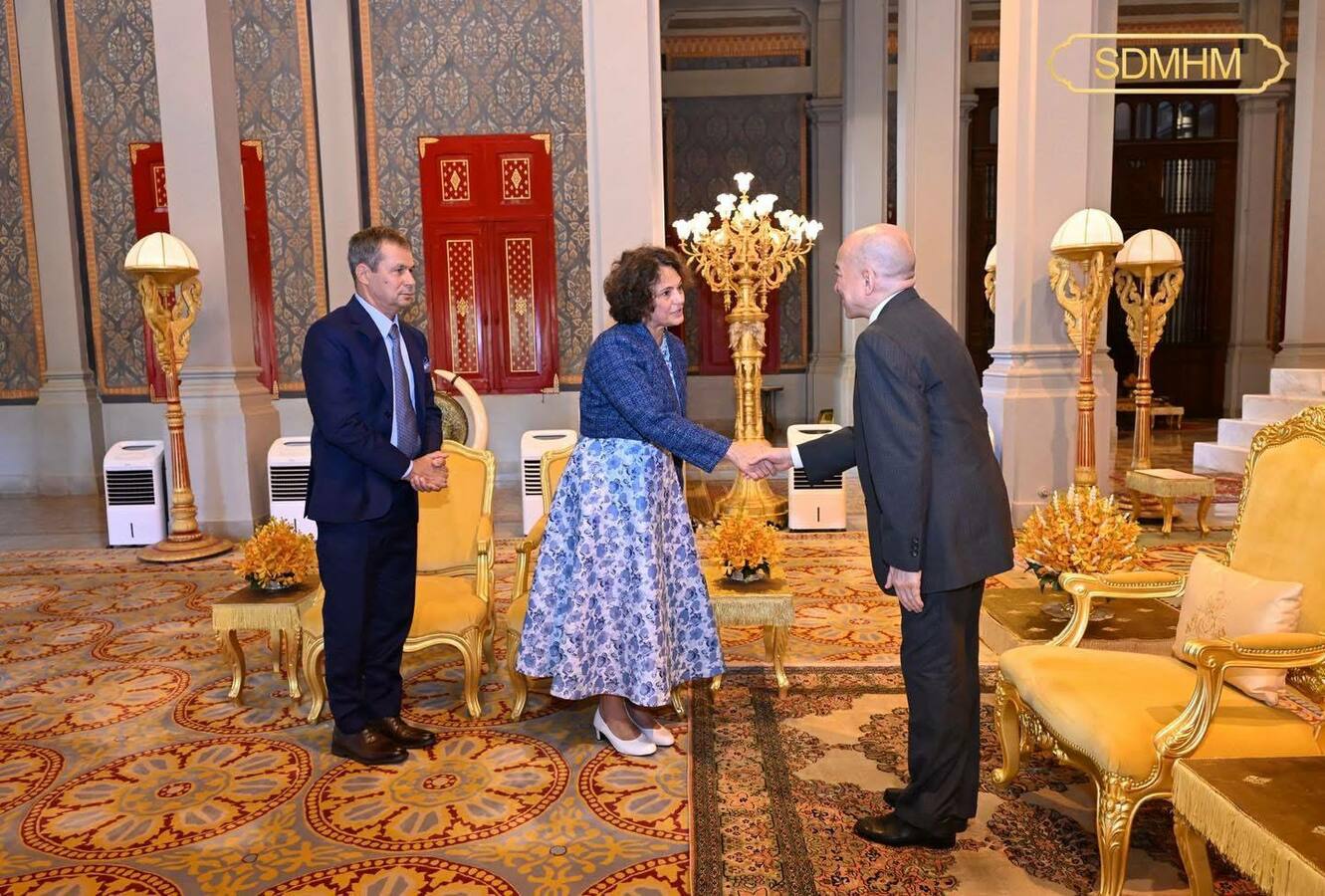 ព្រះមហាក្សត្រ​ប្រោស​ព្រះ​រាជ​ទានឯក​អគ្គ​រដ្ឋទូតអ៉ី​ស្រា​អ៊ែល​ថ្វាយ​សារ​តាំង